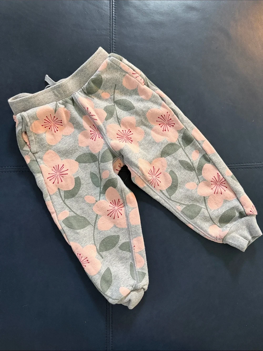 Girls' Gray Floral Jogger Pants with Pink Flowers